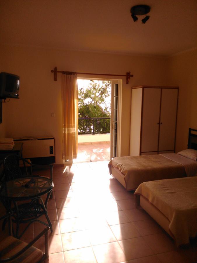 Maviria Aparthotel Monemvasia Room photo